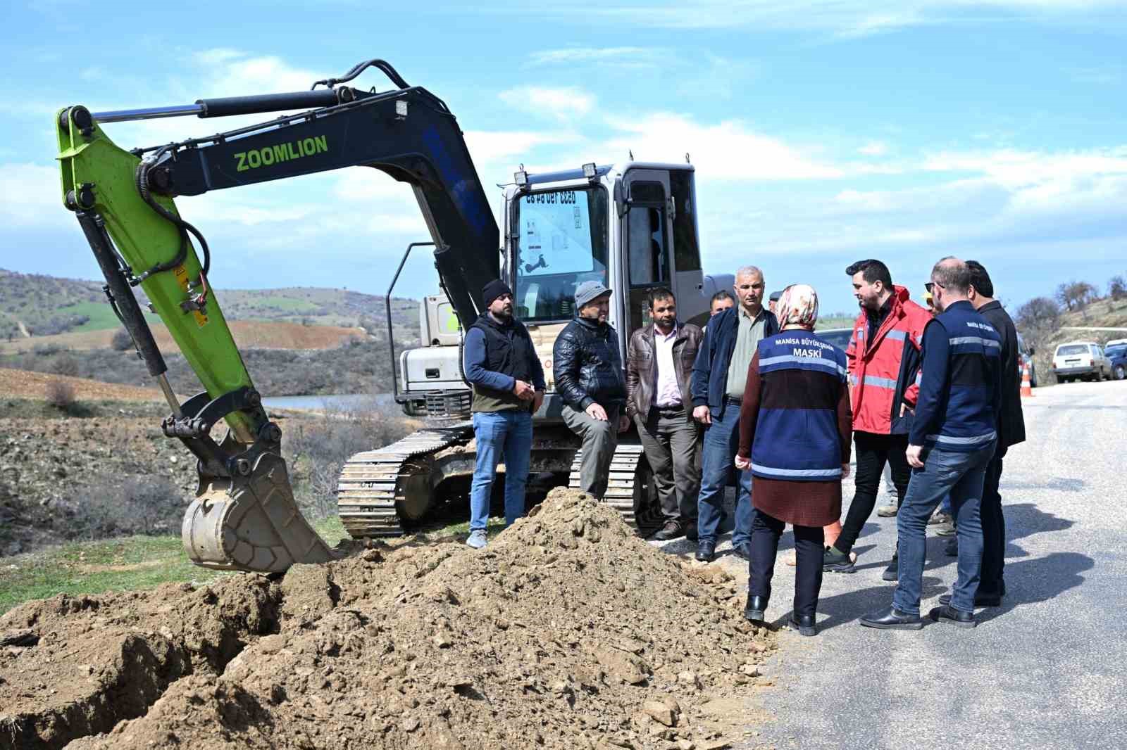 Kula’da 10 yıllık taşıma su çilesi son buluyor
Kula’da 10 yıllık taşıma su çilesi son buluyor