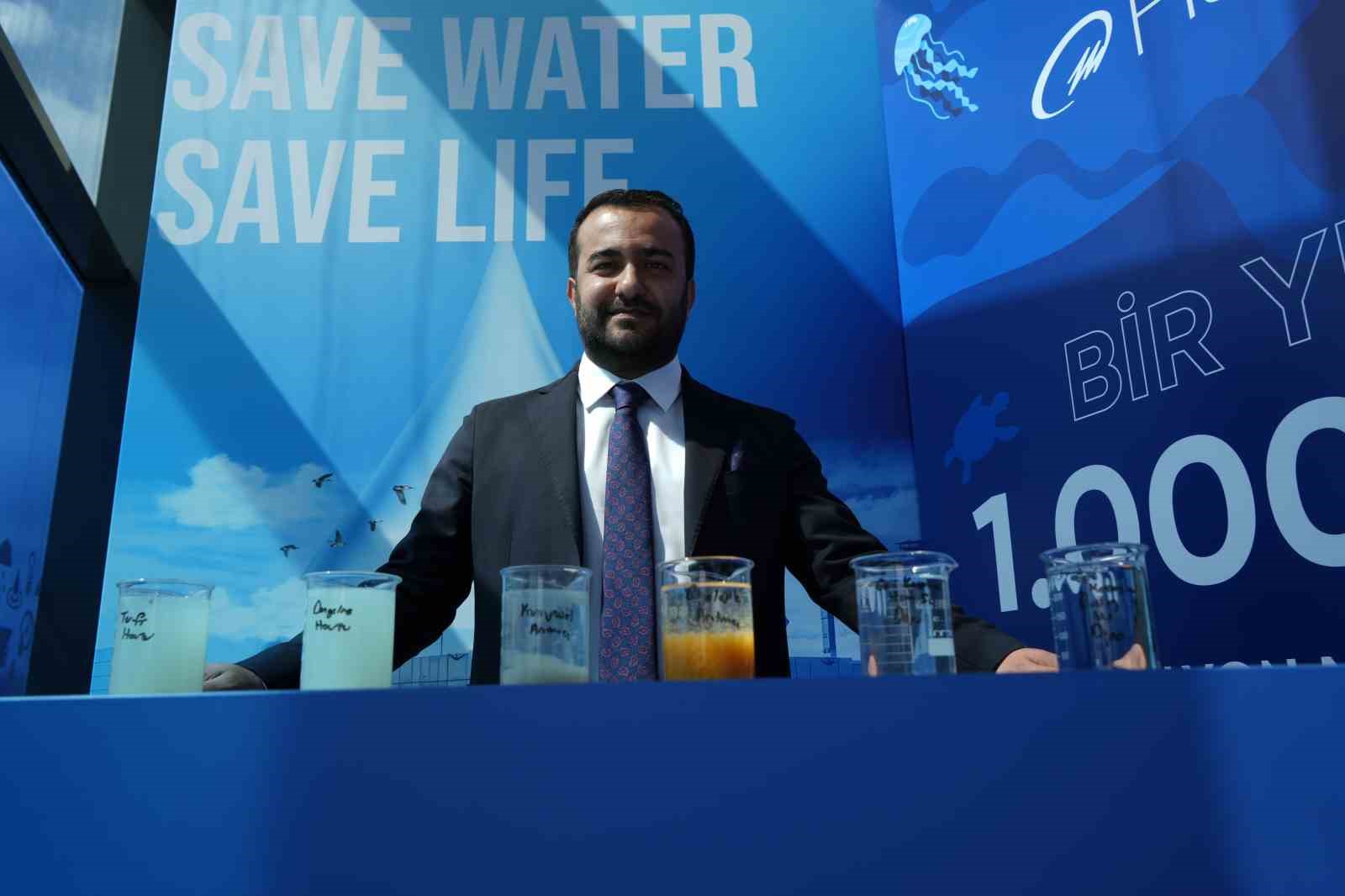 Kullanıp arıttıkları suda Japon balığı besliyorlar
