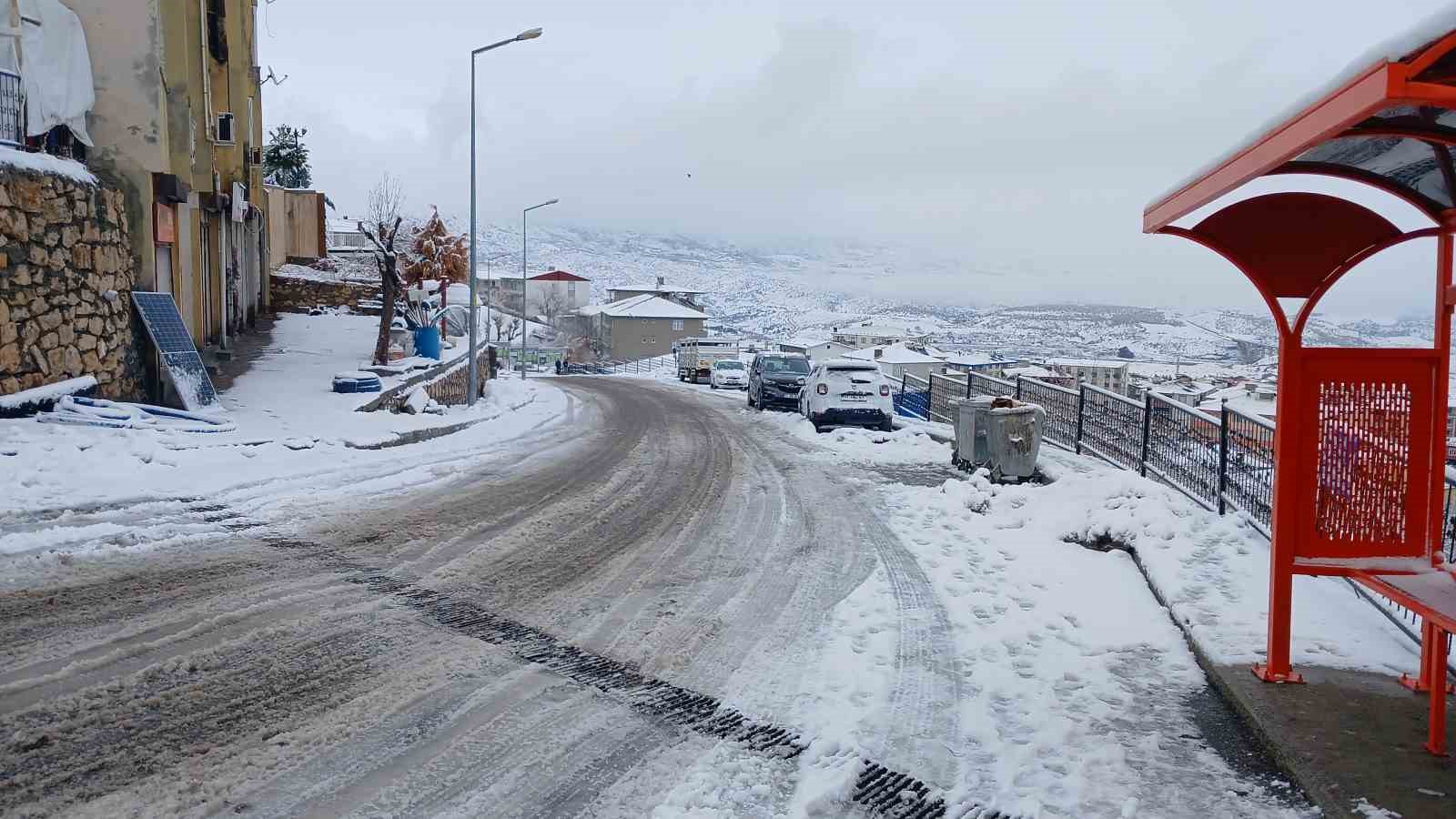 Kulp beyaza büründü
