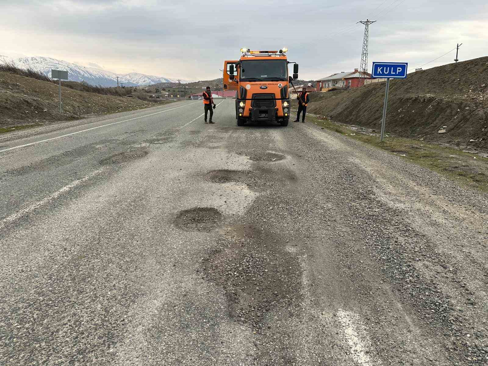 Kulp’ta tehlike oluşturan tümsekler düzeltildi
