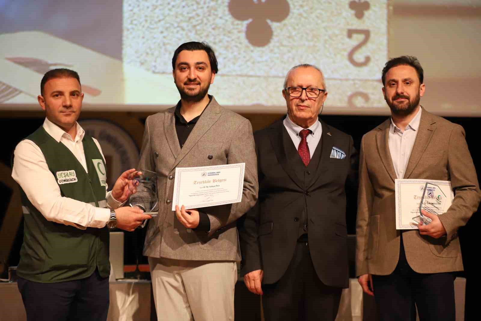 Kumar bağımlılığı ‘teknoloji pandemisi’ne dönüştü
