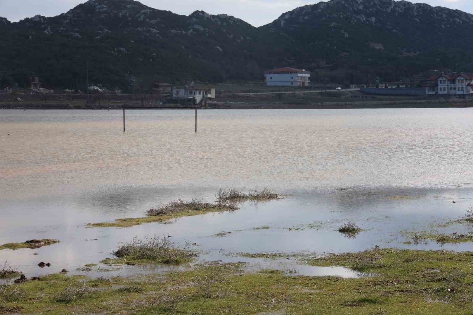 Kuraklıkla mücadele eden Hatay’da bereketin simgesi Kızılgöl yeniden suyla doldu
