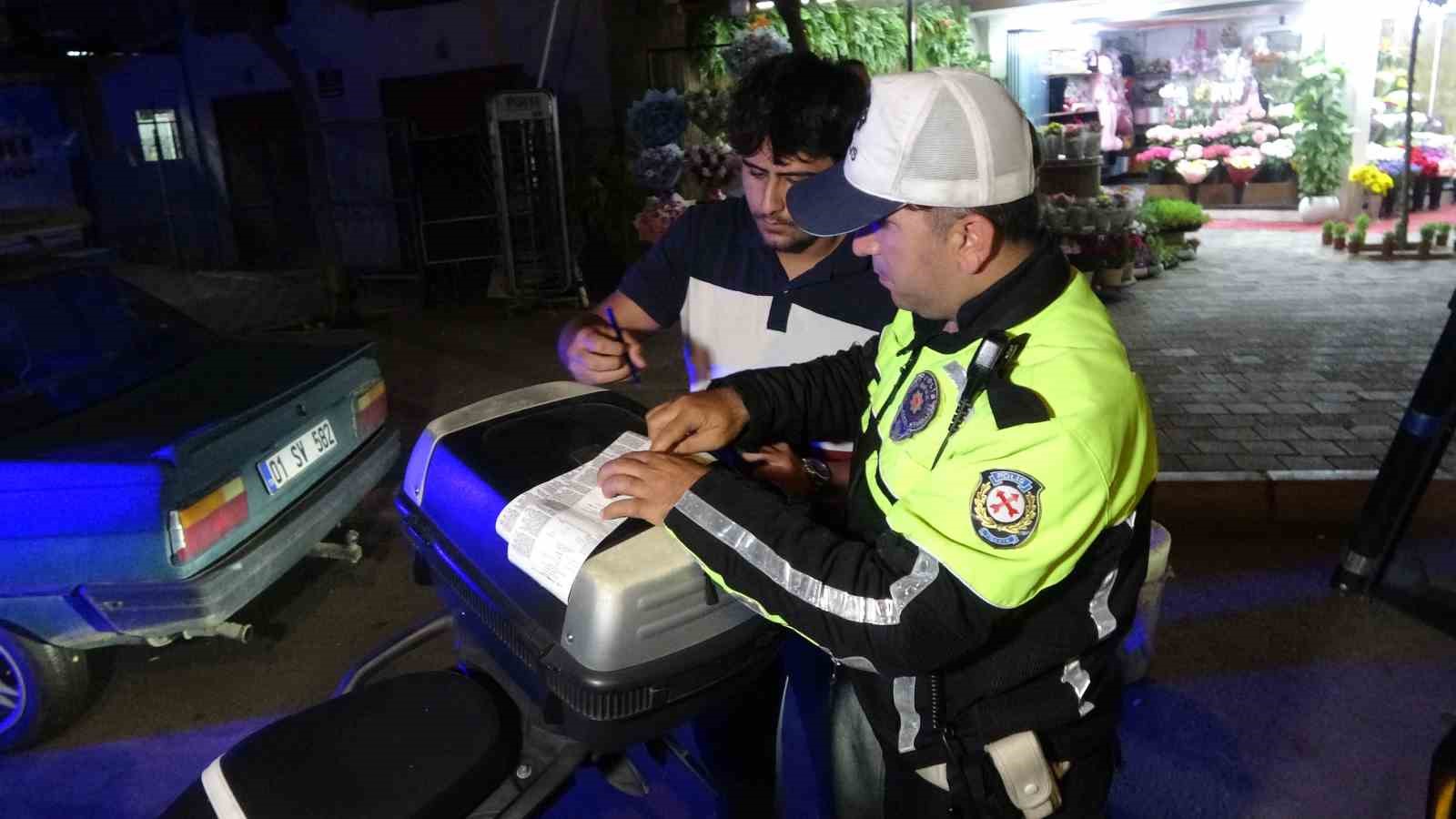 Kural tanımaz motosiklet sürücülerine 498 bin TL ceza
