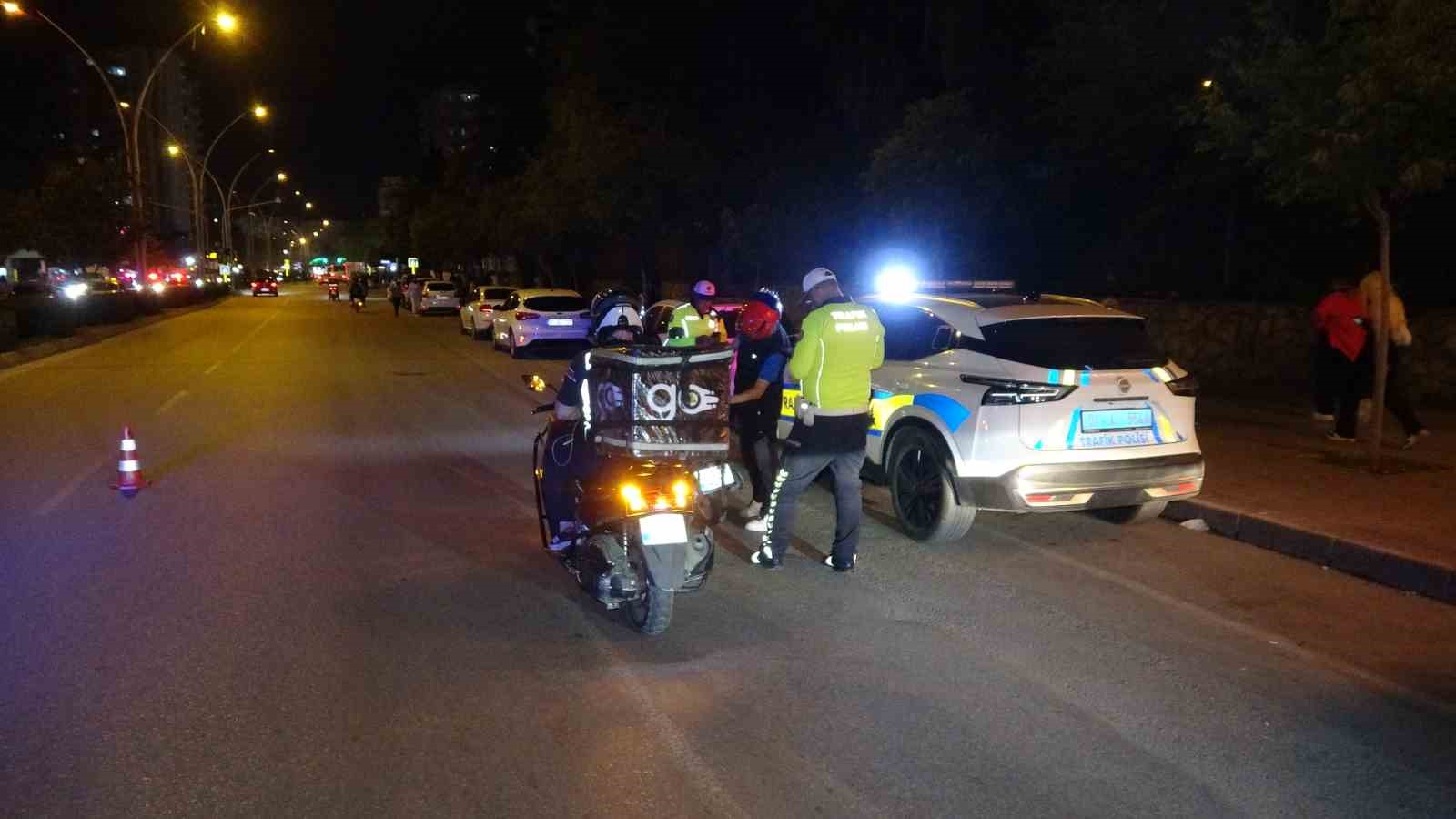 Kural tanımaz motosiklet sürücülerine 498 bin TL ceza
