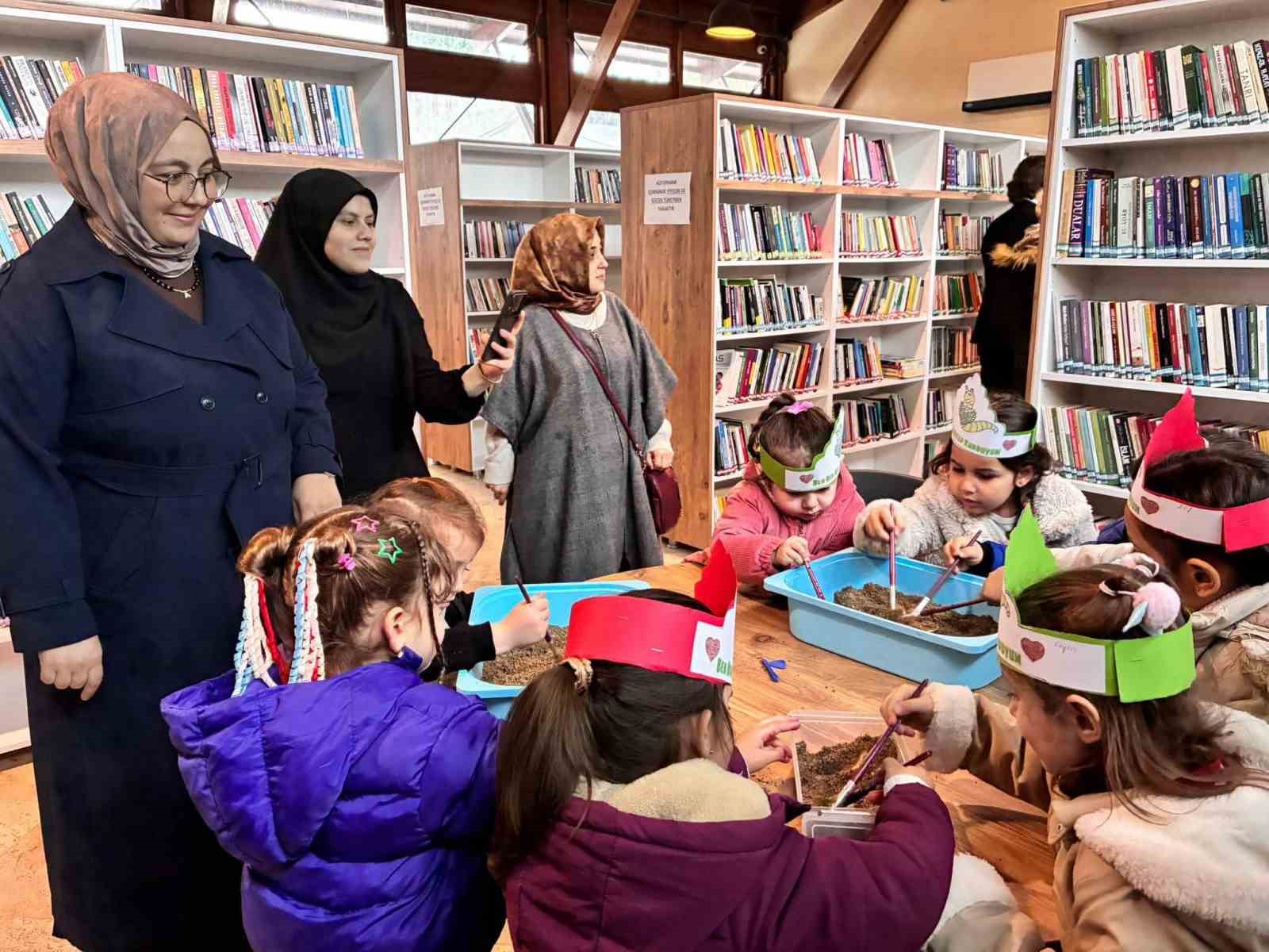 Kuran Kursu öğrencileri kütüphanede kitapla buluştu
