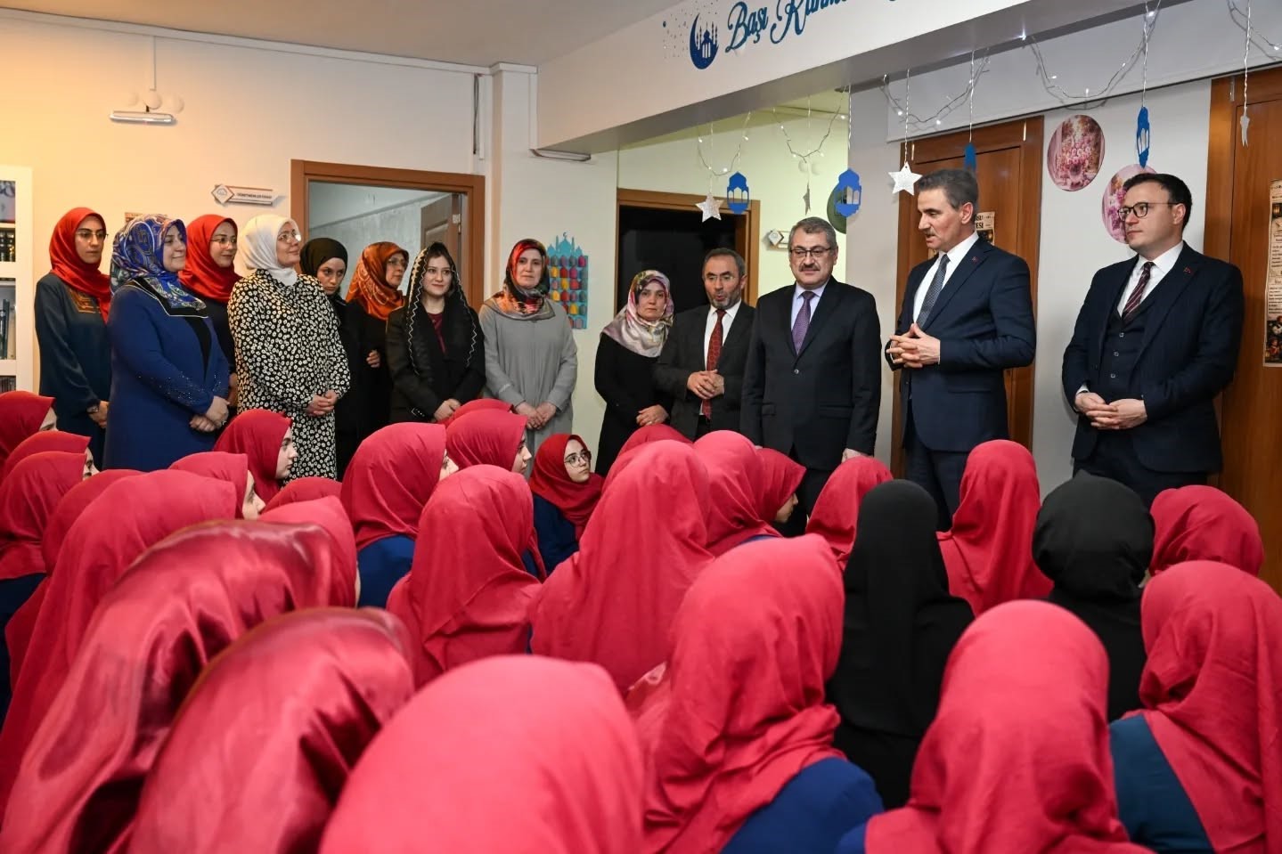 Kur’an kursu öğrencileriyle iftar yaptılar
