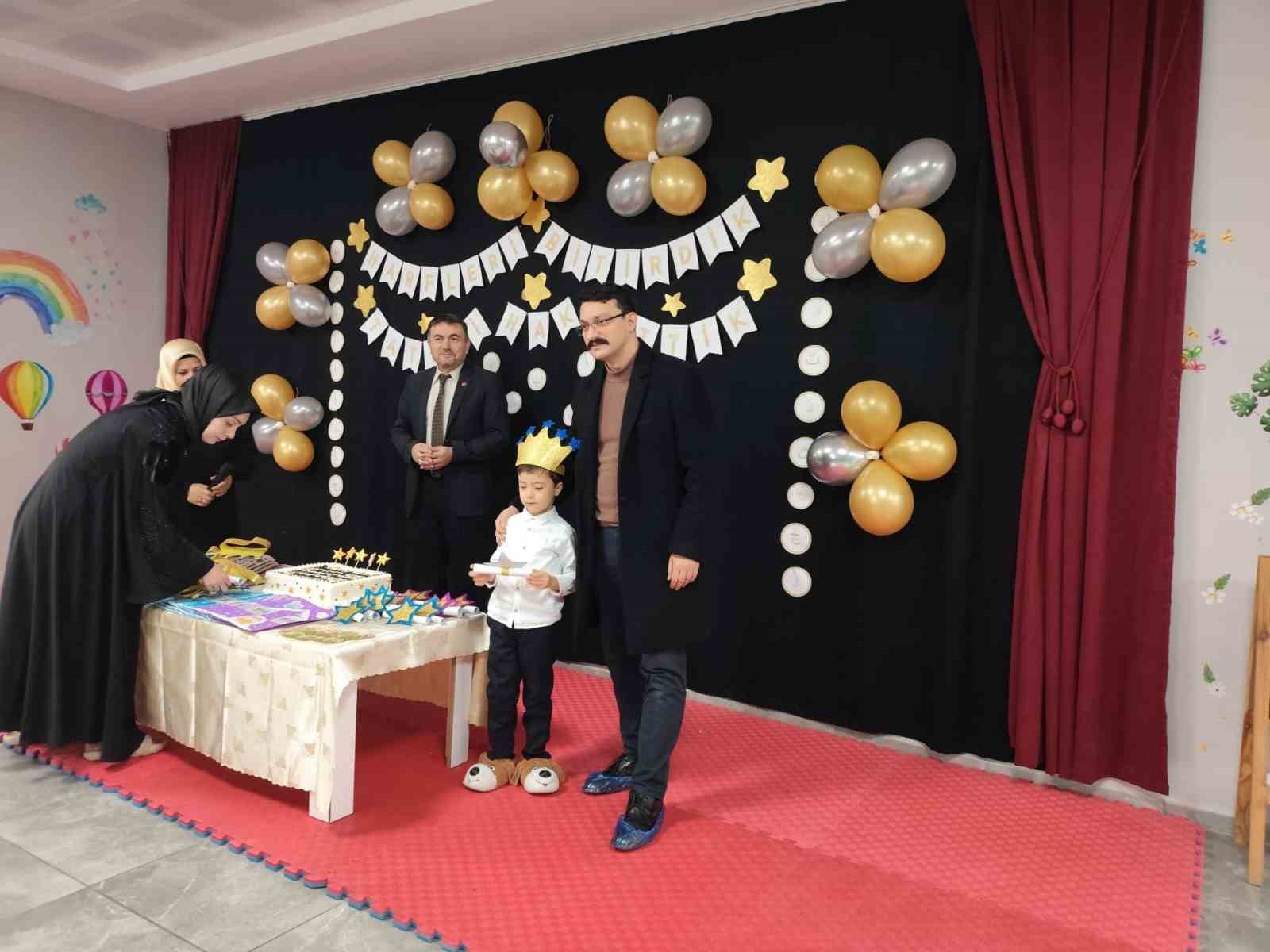 Kur’an kursunda ‘Harfleri Bitirme ve Belge Programı’ düzenlendi
