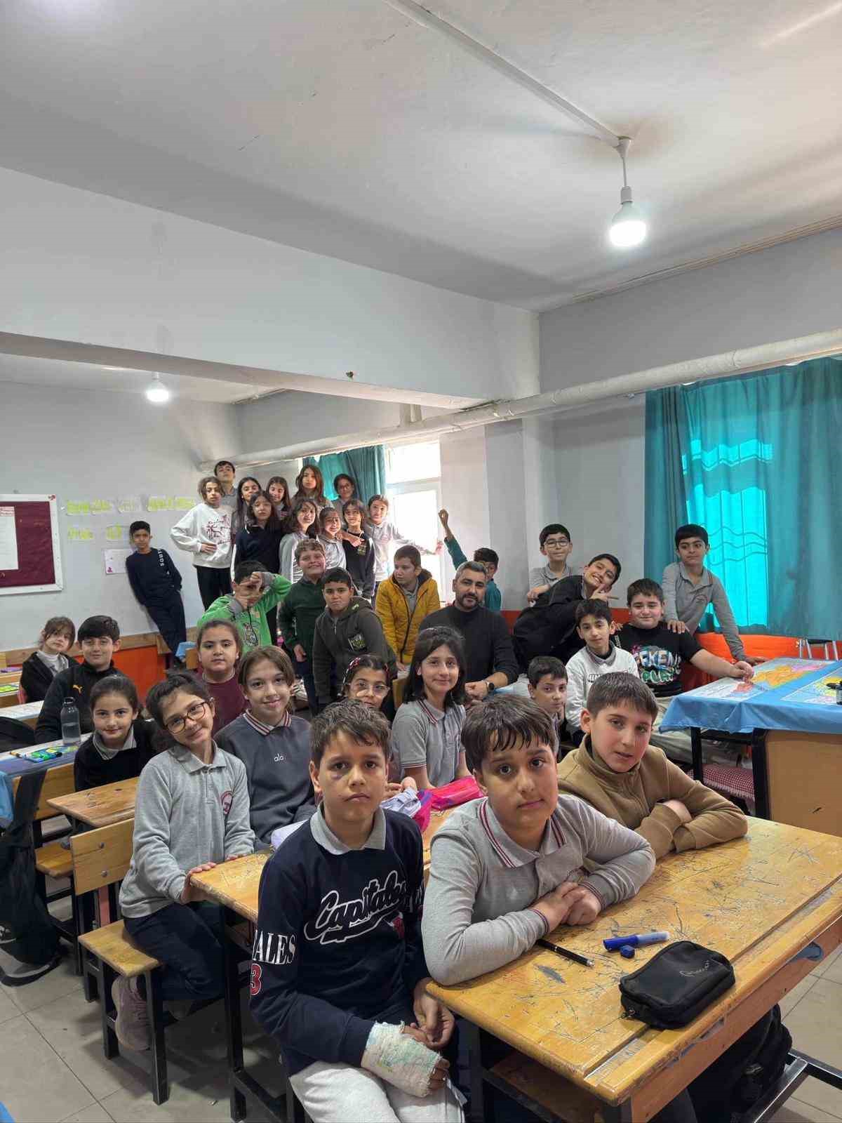 Kurtalan’da eğitime ve öğrenciye destek
