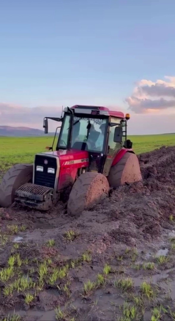 Kurtalan’da yağışlar tarım faaliyetlerini olumsuz etkiledi
