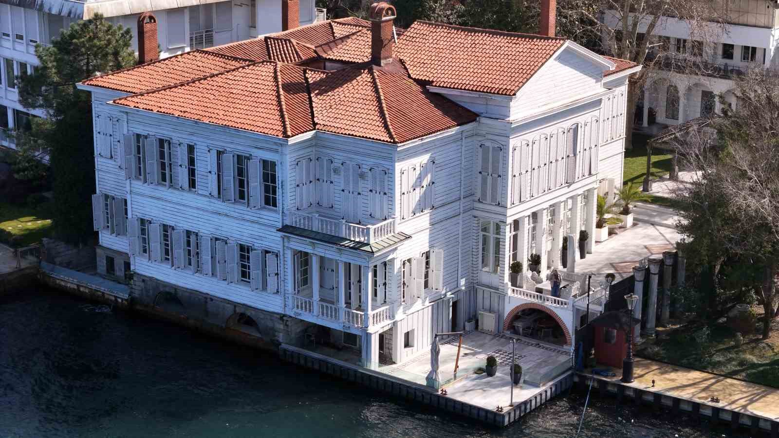 "Kurtlar Vadisi" ile hafızalara kazınan yalı satışta
