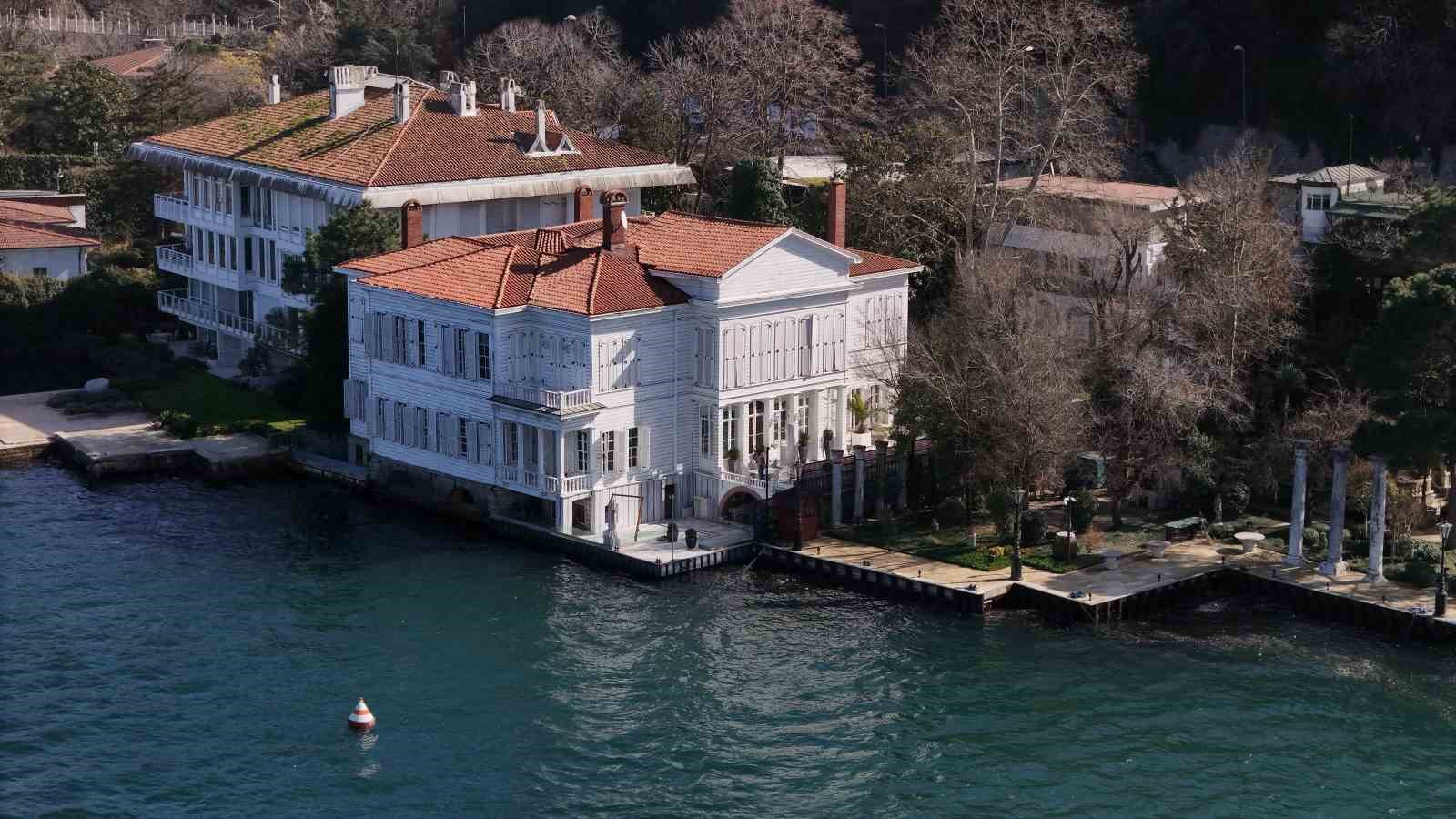 "Kurtlar Vadisi" ile hafızalara kazınan yalı satışta
