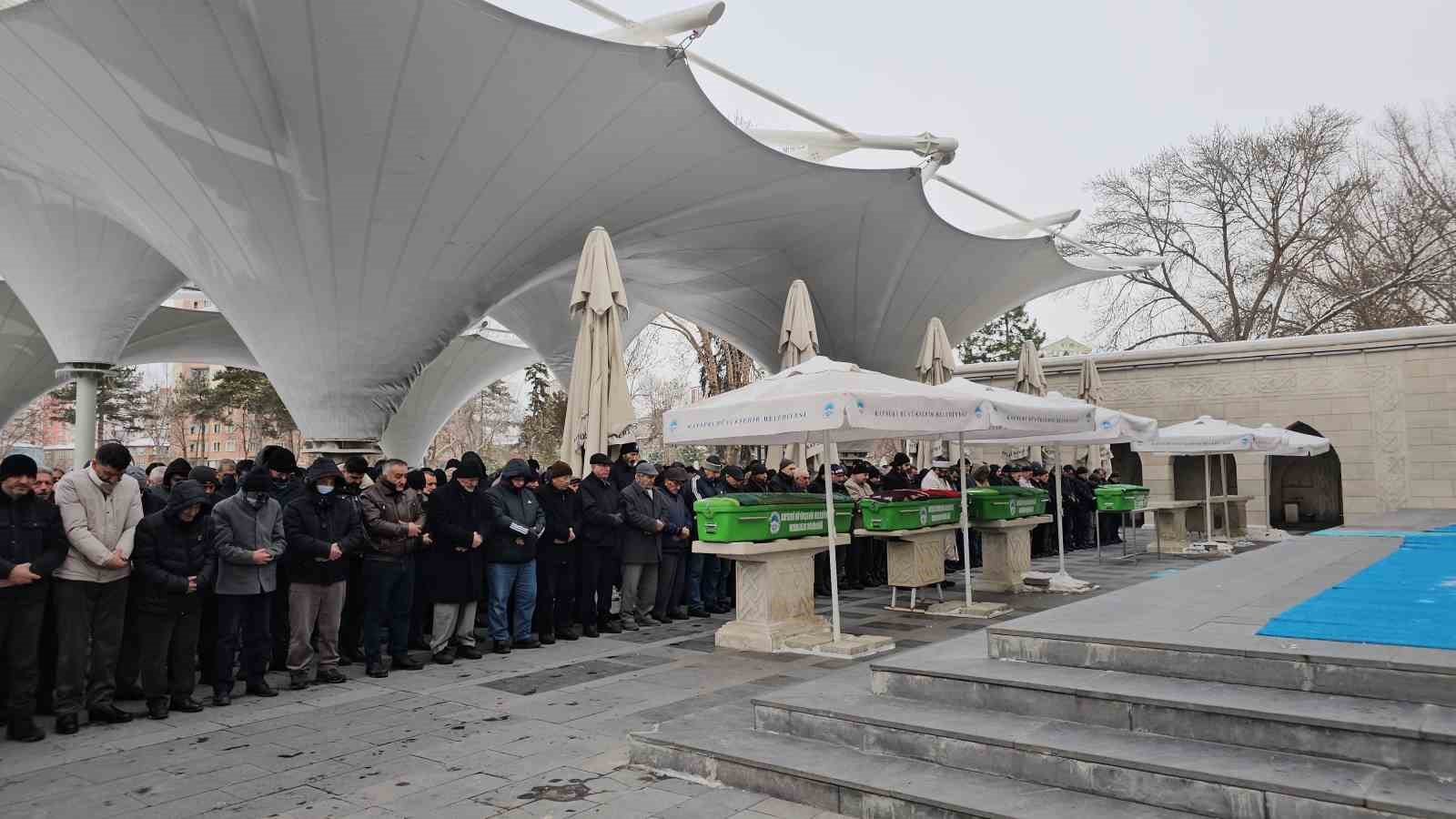 Kurtuluş Savaşı gazisinin kızı 102 yaşında hayatını kaybetti
