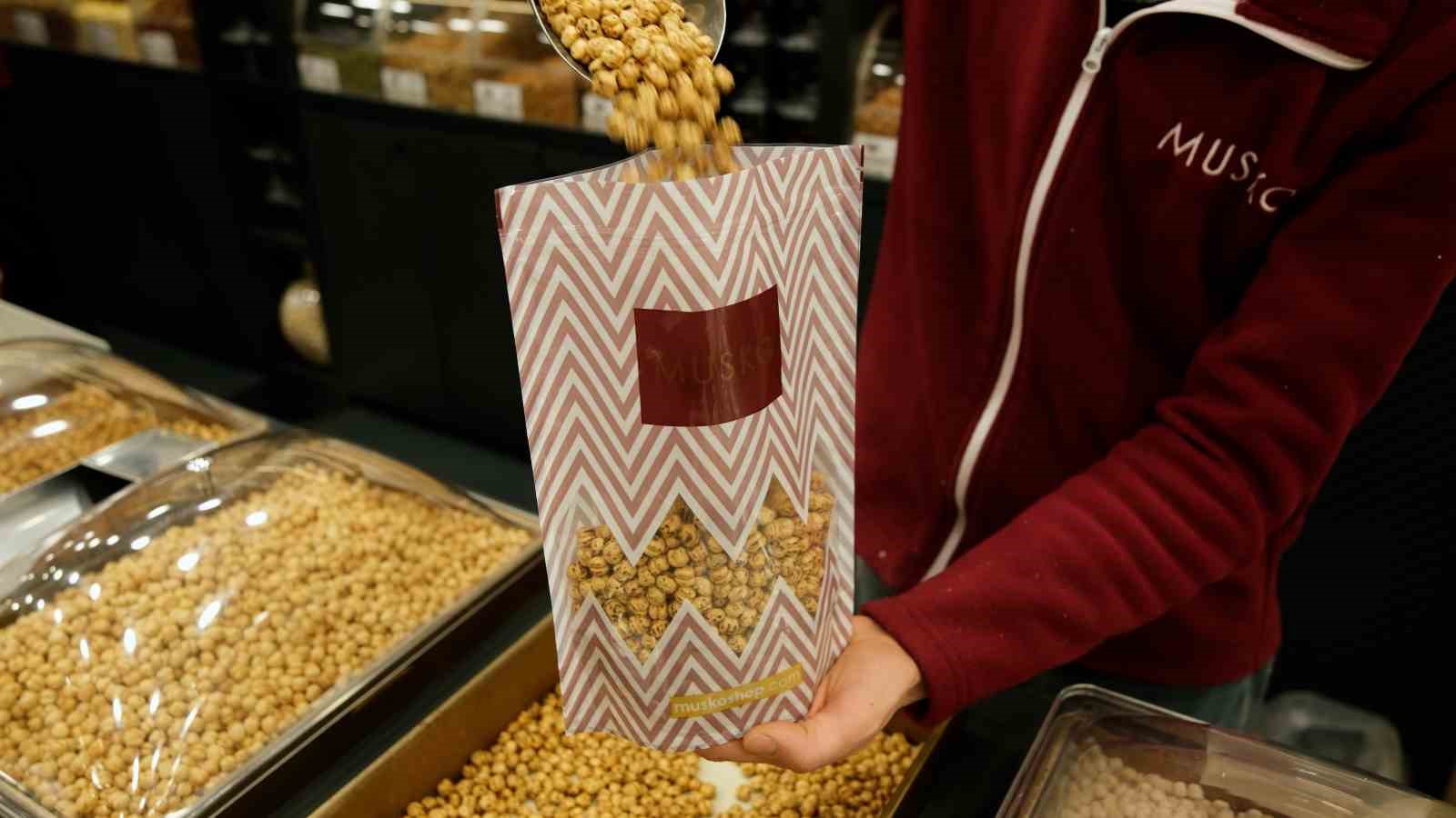 Kuru yemişçilerde yeni yıl yoğunluğu
