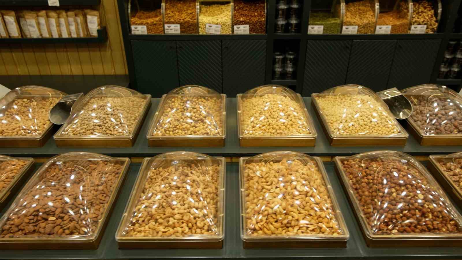 Kuru yemişçilerde yeni yıl yoğunluğu
