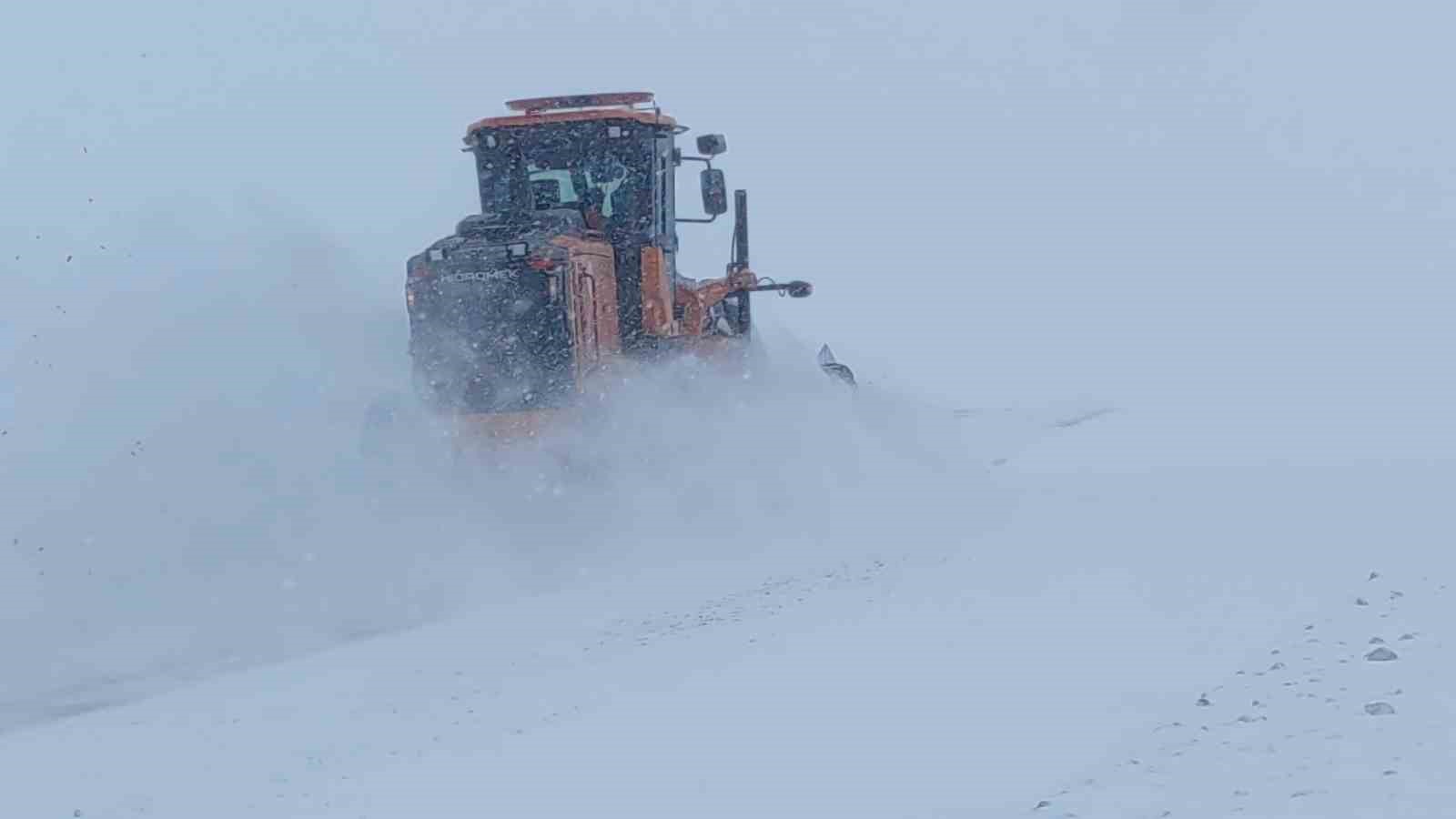 Kurubaş Geçidi ulaşıma açıldı
