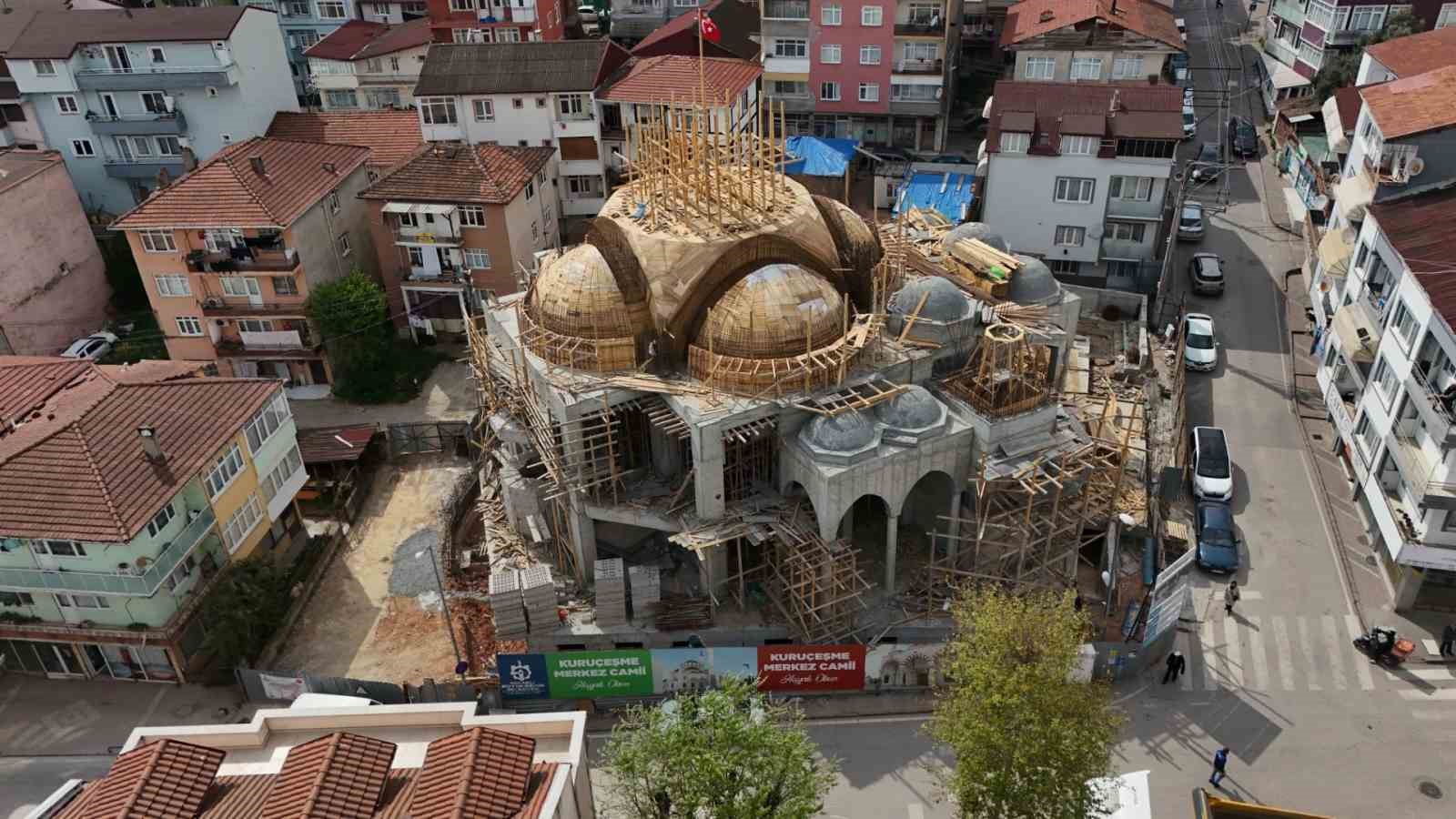 Kuruçeşme Merkez Cami şekilleniyor
