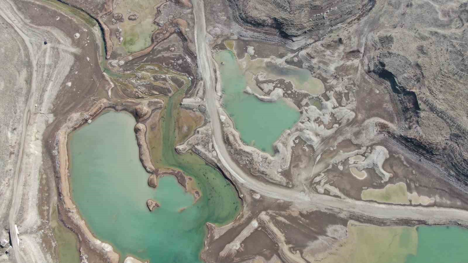 Kuruma noktasına gelen göl, üç ayda doldu taştı
