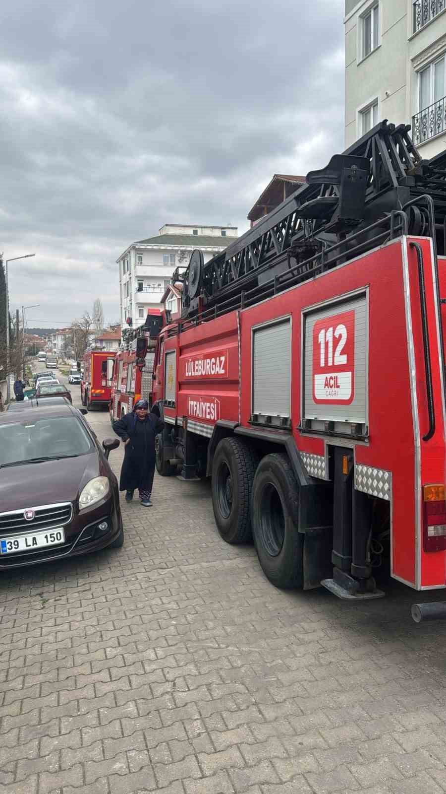 Kurutma makinesinden çıkan duman paniğe neden oldu
