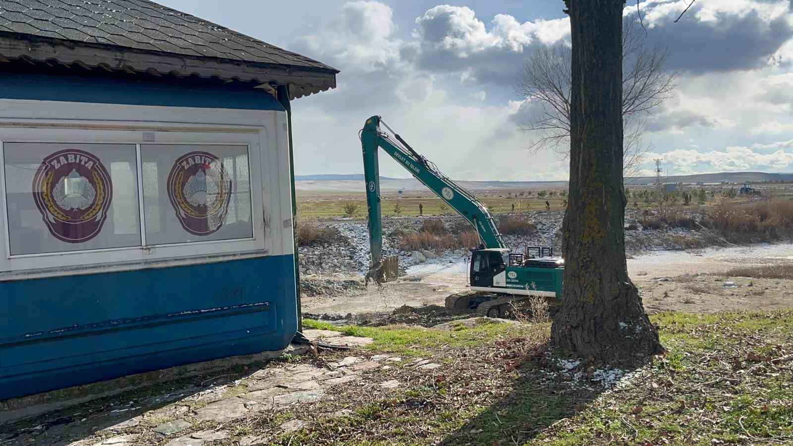 Kuruyan Sakarya Nehri’nin doğduğu nokta da DSİ’nin çalışmaları devam ediyor
