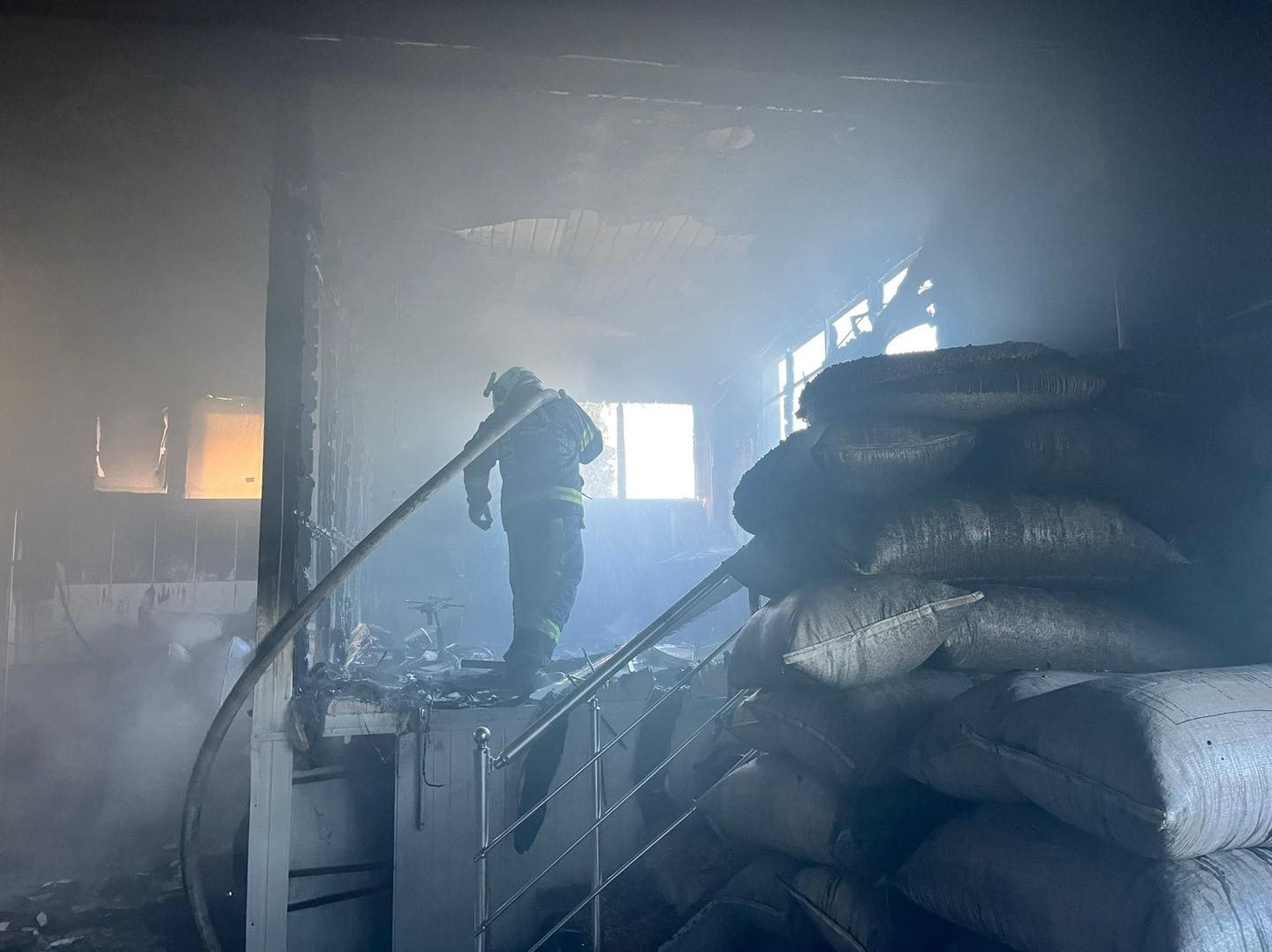 Kuruyemiş fabrikasında korkutan yangın
