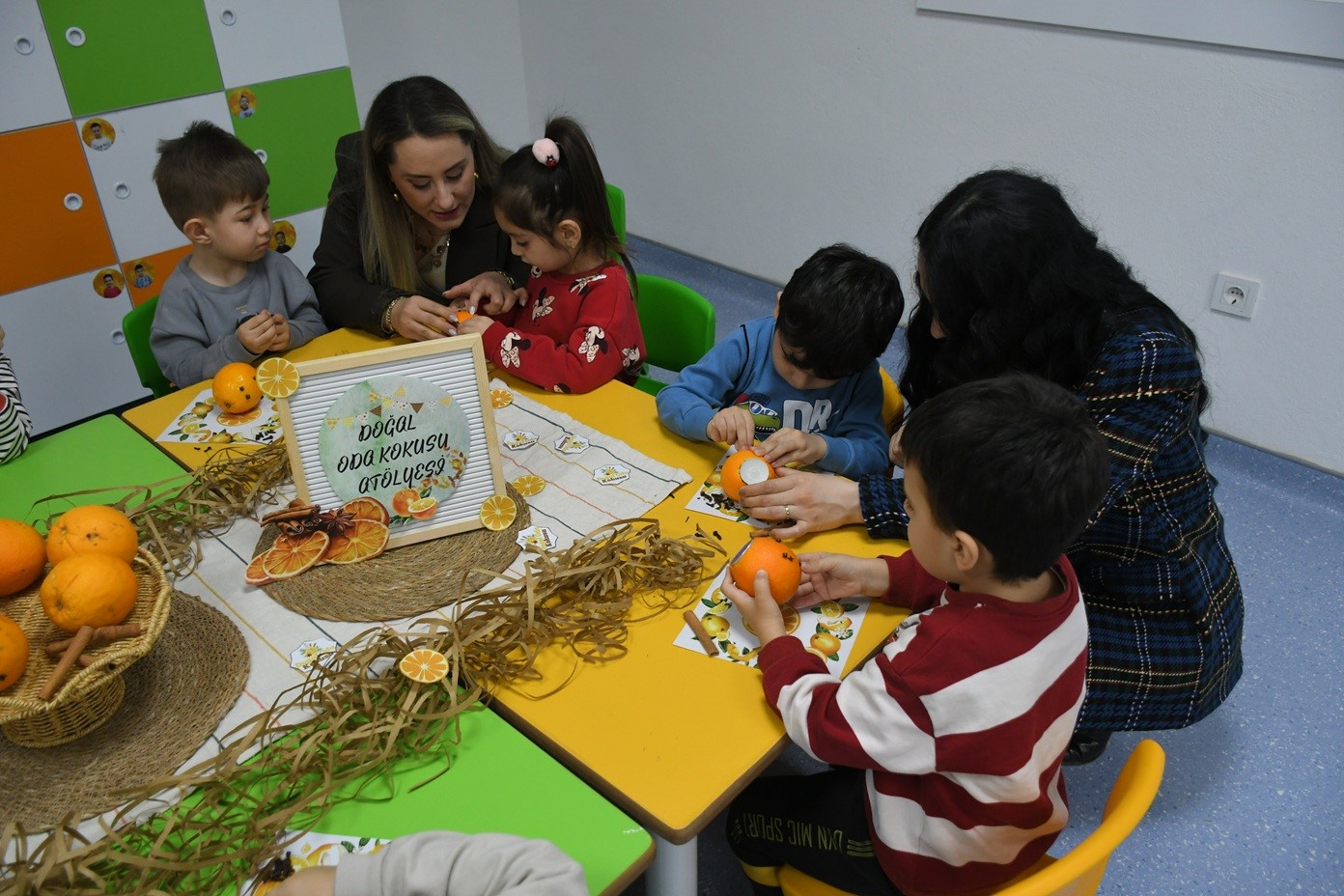 Kuşadası Belediyesi Çocuk Gelişim Merkezi geleceğe umut oluyor
