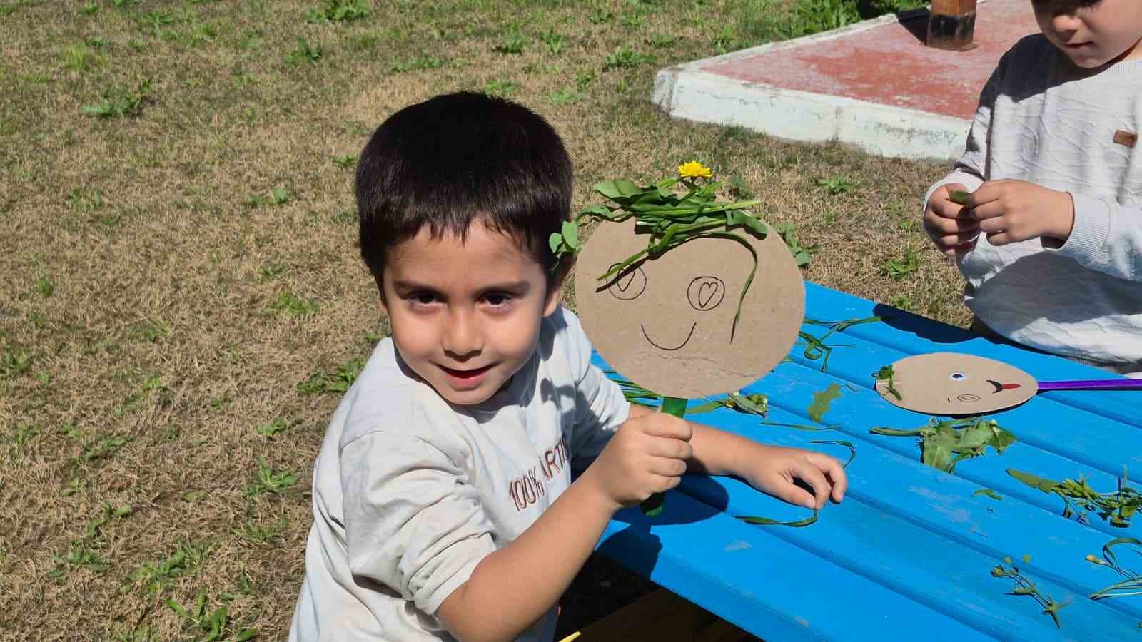 Kuşadası Belediyesi Çocuk Gelişim Merkezi’nde minikler yarınlara hazırlanıyor
Kuşadası Belediyesi Çocuk Gelişim Merkezi’nde minikler yarınlara hazırlanıyor