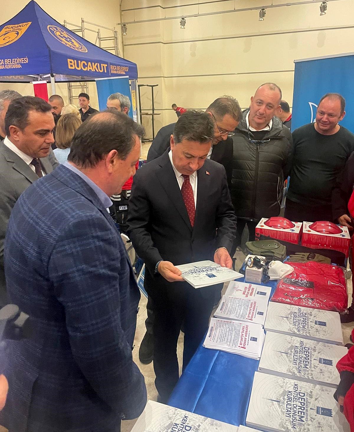 Kuşadası Belediyesi depreme karşı aldığı önlemleri İzmir’de anlattı
