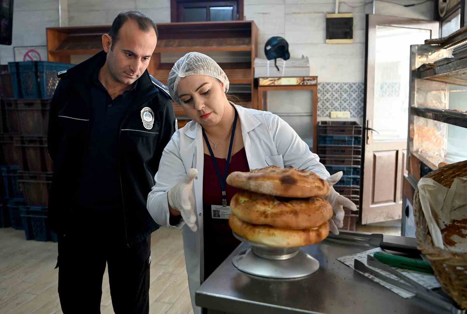 Kuşadası Belediyesi’nden fırınlara gramaj ve fiyat denetimi
