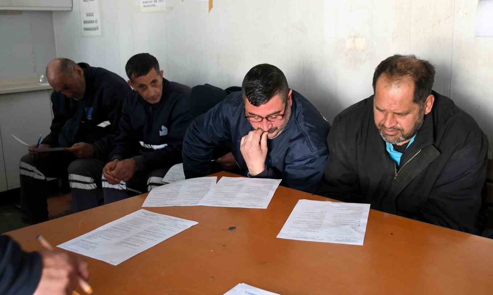 Kuşadası Belediyesi’nden personeline İş Sağlığı ve Güvenliği Eğitimi
Kuşadası Belediyesi’nden personeline İş Sağlığı ve Güvenliği Eğitimi