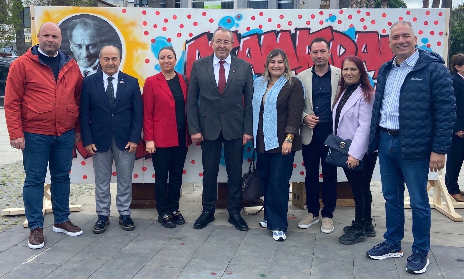 Kuşadası Ticaret Odası yönetimi 23 Nisan coşkusuna ortak oldu
