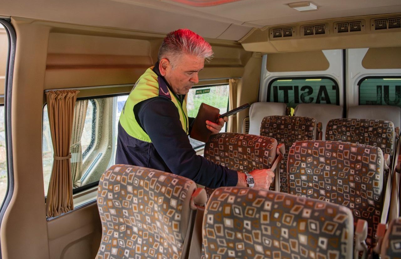 Kuşadası’nda okul servisleri denetlendi
