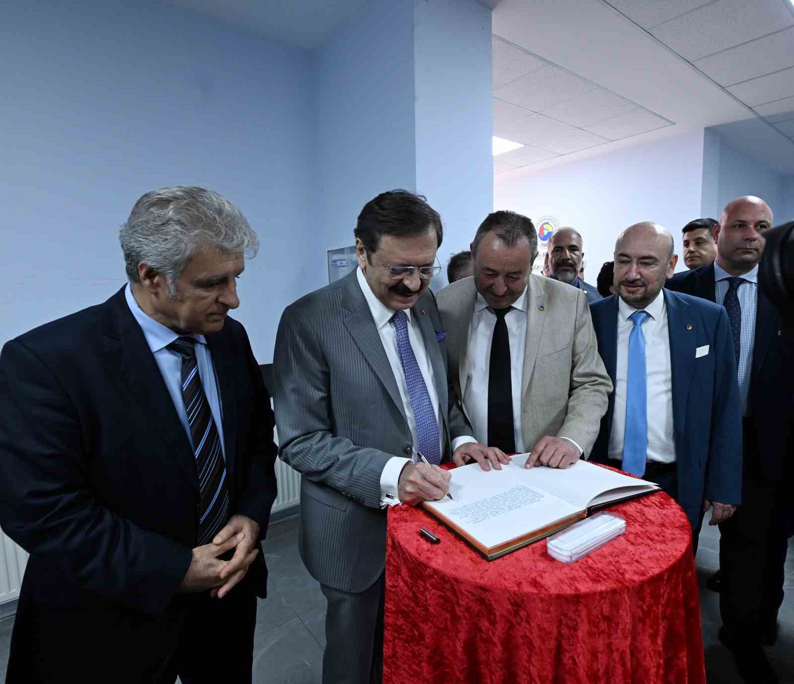 Kuşadası’nda TOBB Anaokulu açıldı
Kuşadası’nda TOBB Anaokulu açıldı