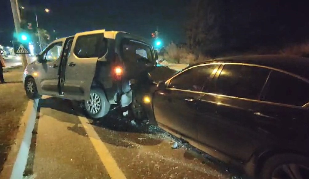 Kuşadası’nda trafik kazası: 4 yaralı
