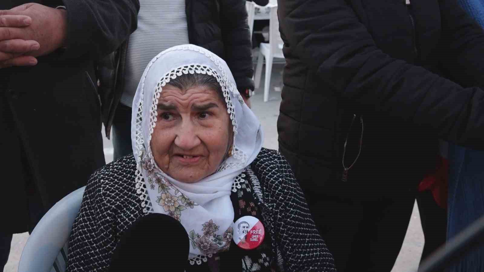 Kuşadası’nda vatandaşlardan Başkan Günel’e destek
