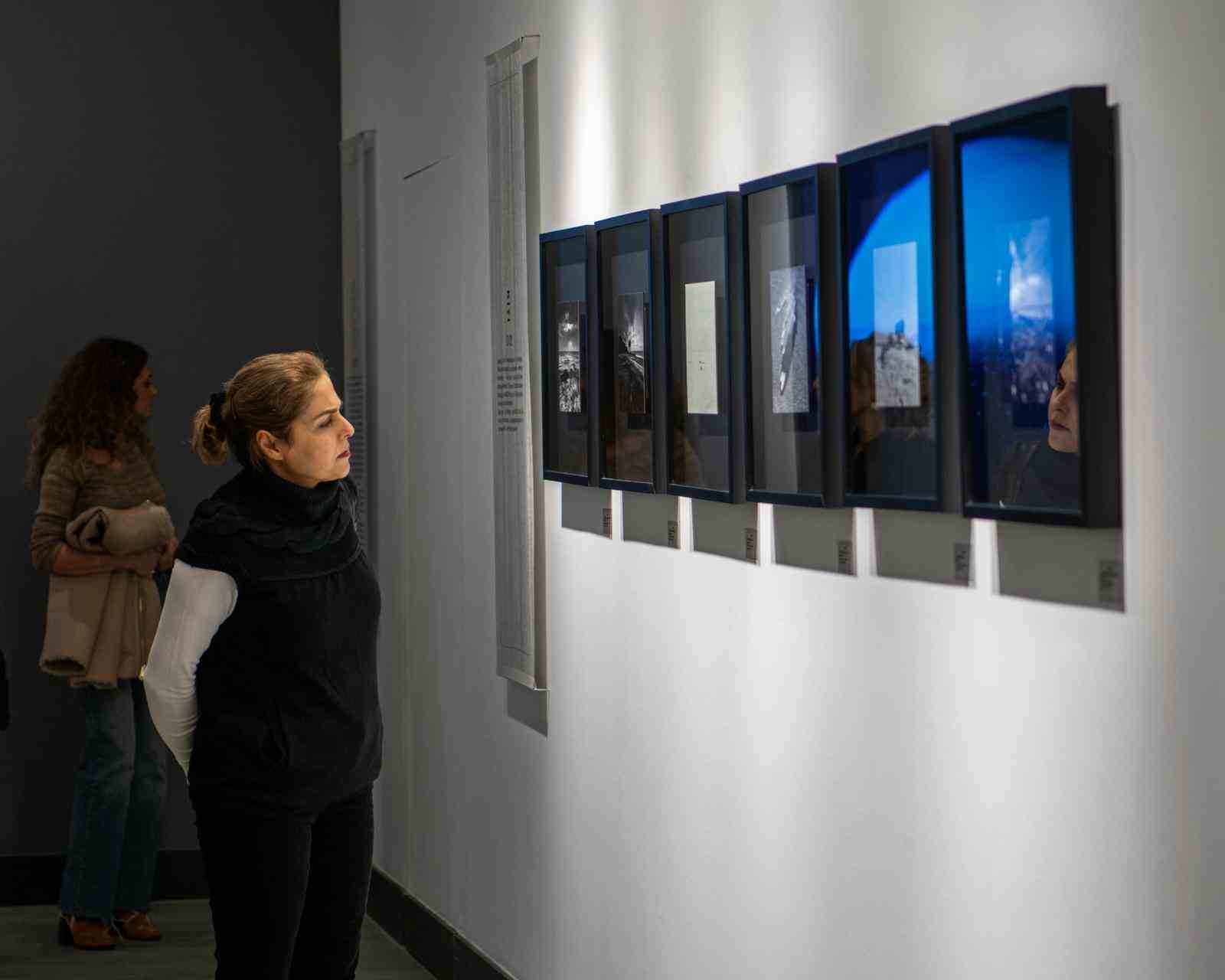 Kuşadası’ndaki sergi edebiyat ve fotoğrafı buluşturdu
