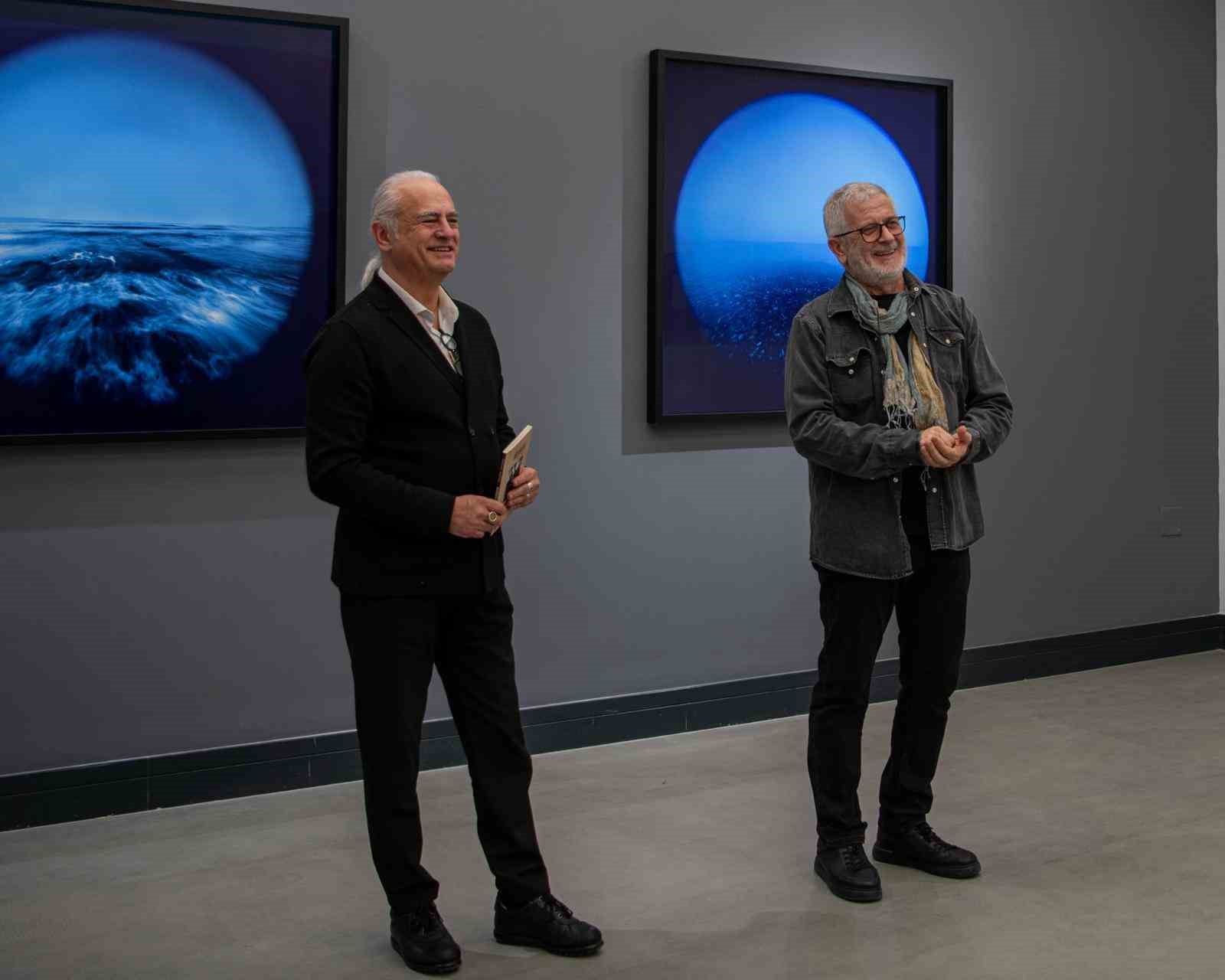 Kuşadası’ndaki sergi edebiyat ve fotoğrafı buluşturdu
