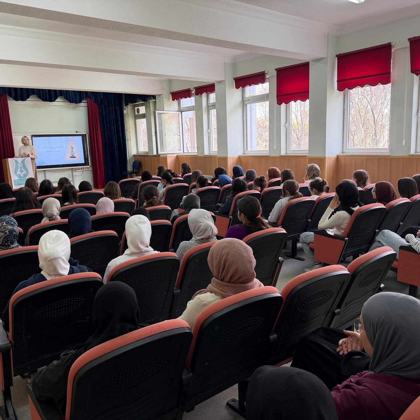 Kütahya Akşemsettin Kız AİHL’de motivasyon programı
