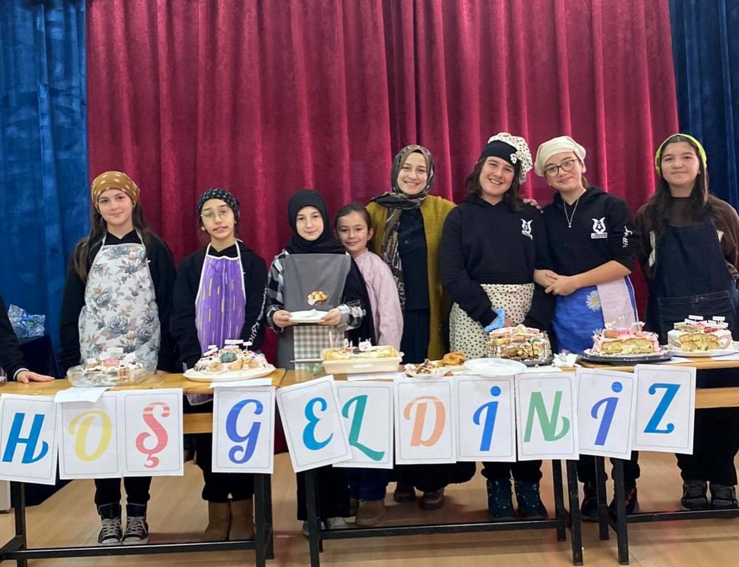 Kütahya Akşemsettin Kız Anadolu İmam Hatip Lisesinde bilim tatlıya dönüştü
