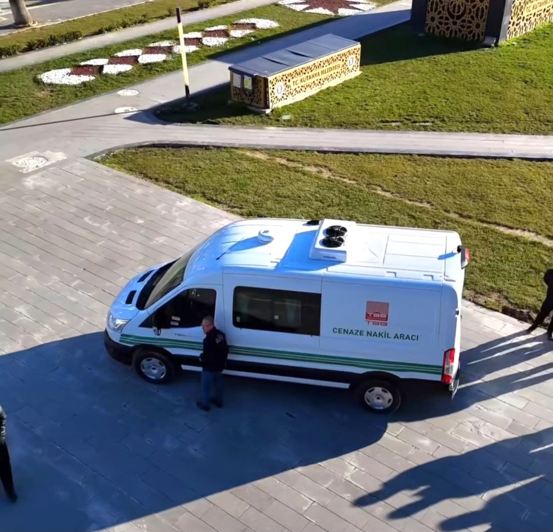 Kütahya Belediyesi’ne yeni cenaze nakil aracı
