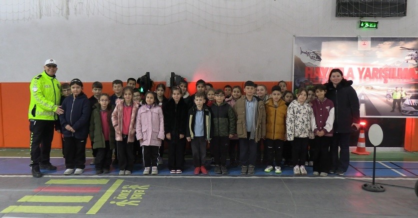 Kütahya Emniyet Müdürlüğünden trafik eğitim ve bilgilendirme faaliyetleri
