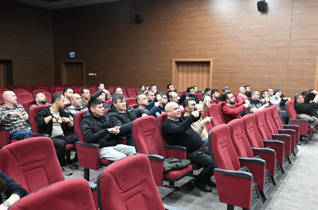 Kütahya İl Emniyet Müdürlüğü personeline işaret dili bilgilendirmesi
