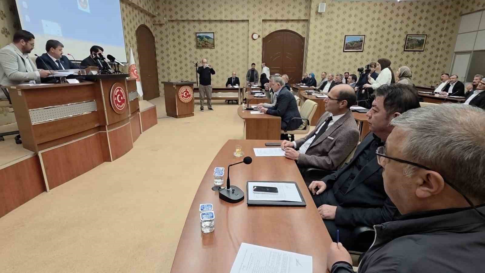 Kütahya İl Genel Meclisi Başkanı Muammer Özcura yeniden seçildi
