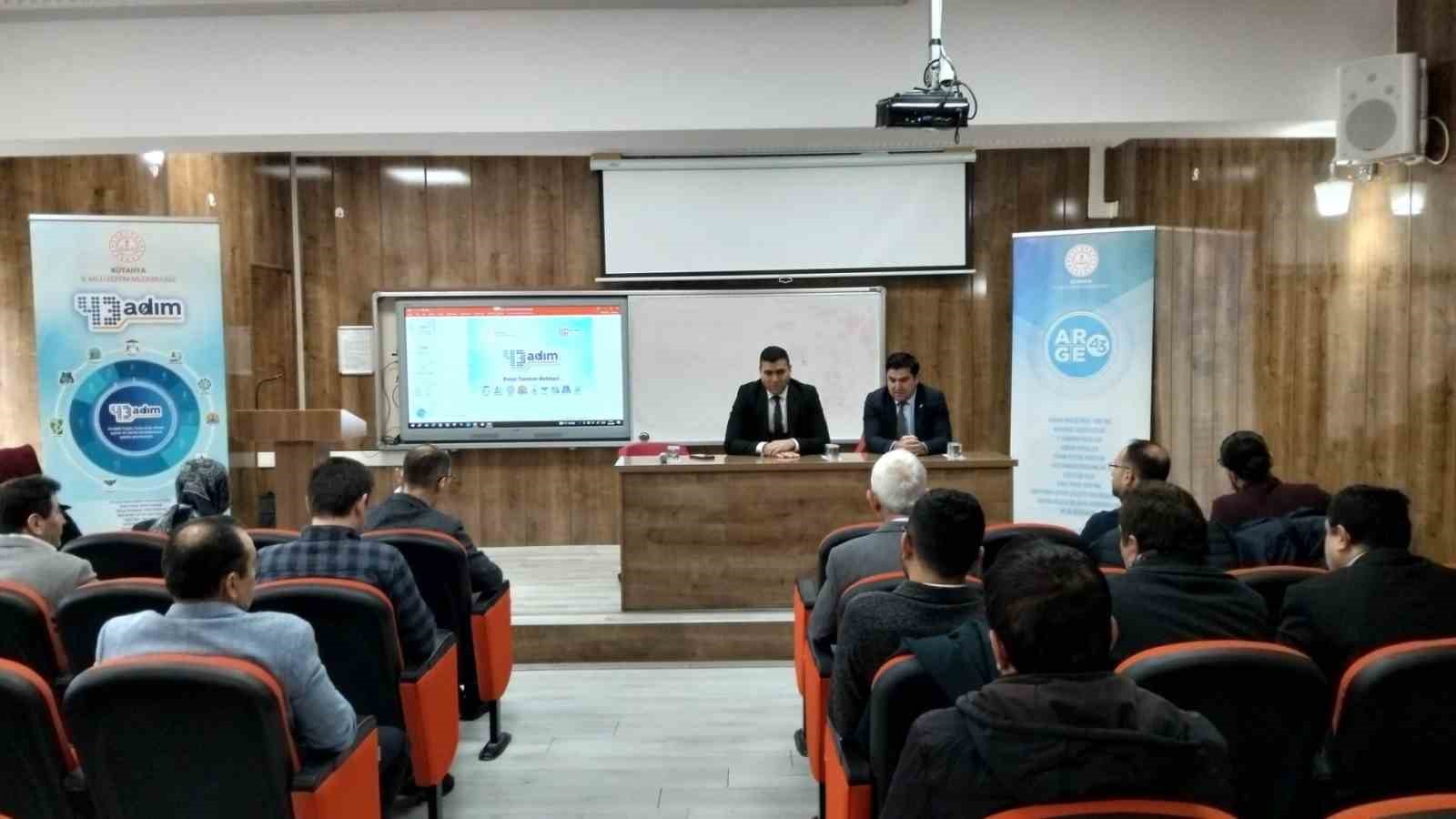 Kütahya MEM, Emet ve Tavşanlı’da "43 Adım" Projesi ve proje faaliyetlerini tanıttı
