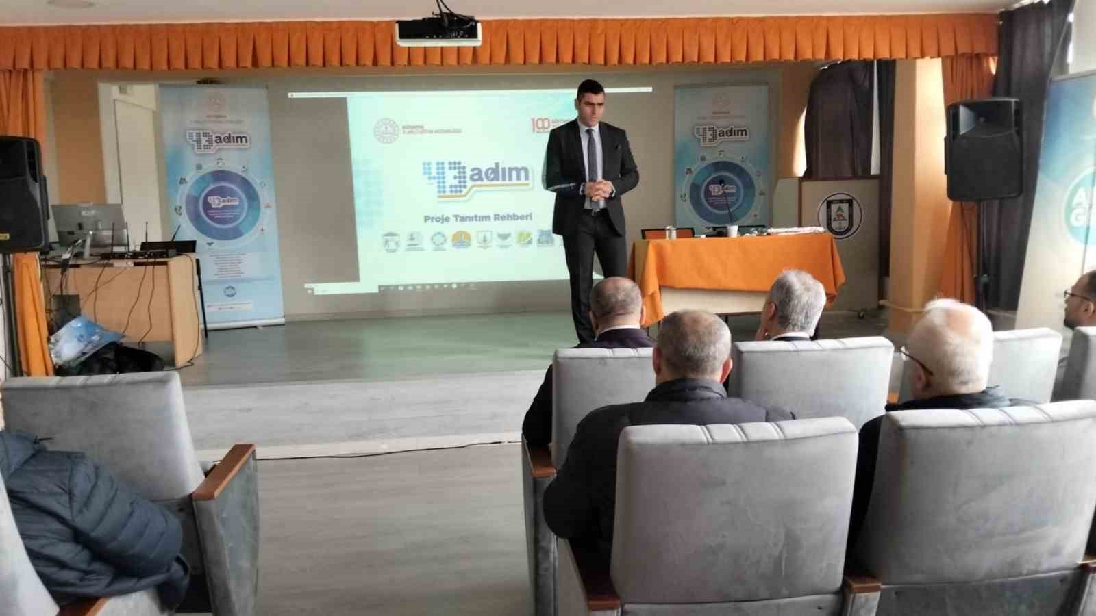 Kütahya MEM, Gediz ve Simav ilçelerinde "43 Adım" Projesi ve proje faaliyetlerini tanıttı
