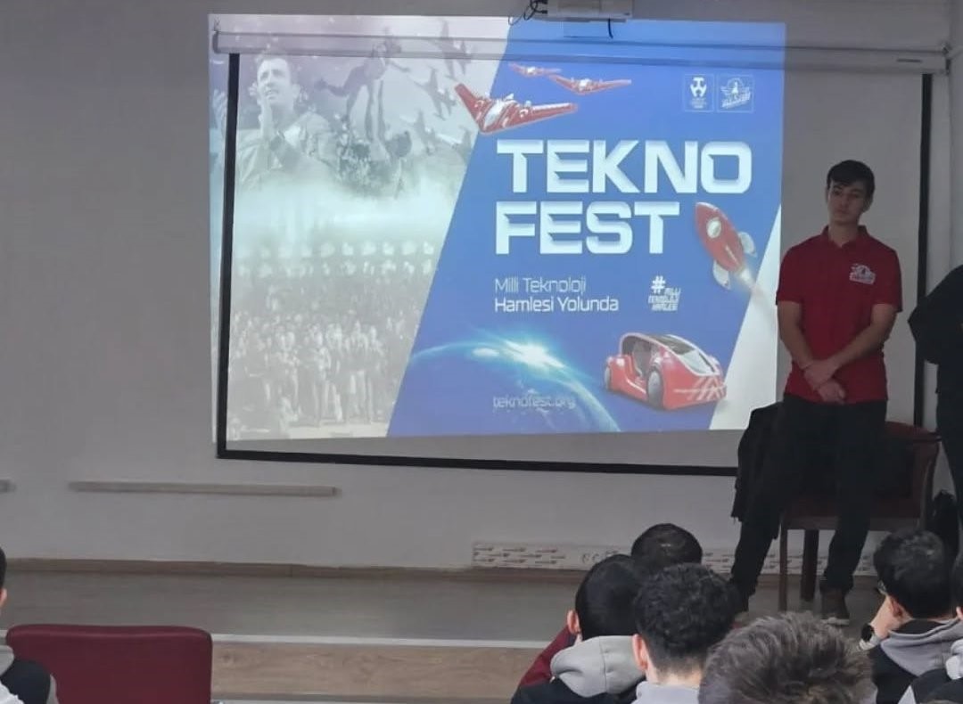 Kütahya Şehit Selim Cansız Anadolu İmam Hatip Lisesi’nde TEKNOFEST heyecanı
