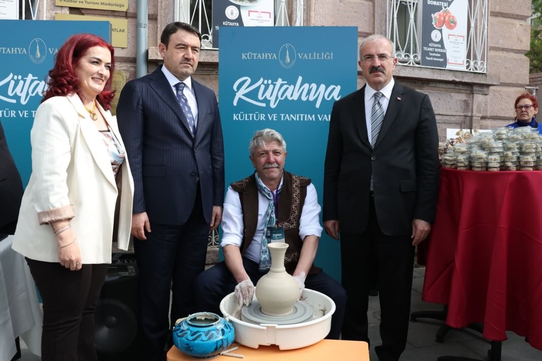 "Kütahya Sergisi" Çanakkale’de açıldı
