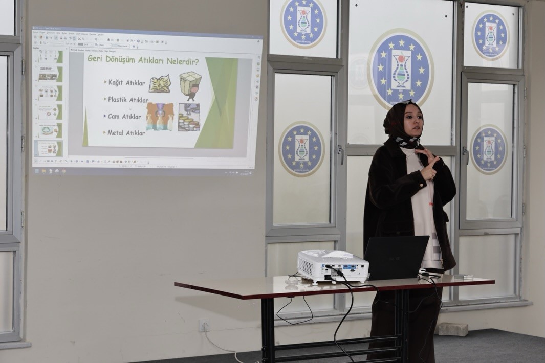 Kütahya’da aileler geri dönüşüm için yarıştı
