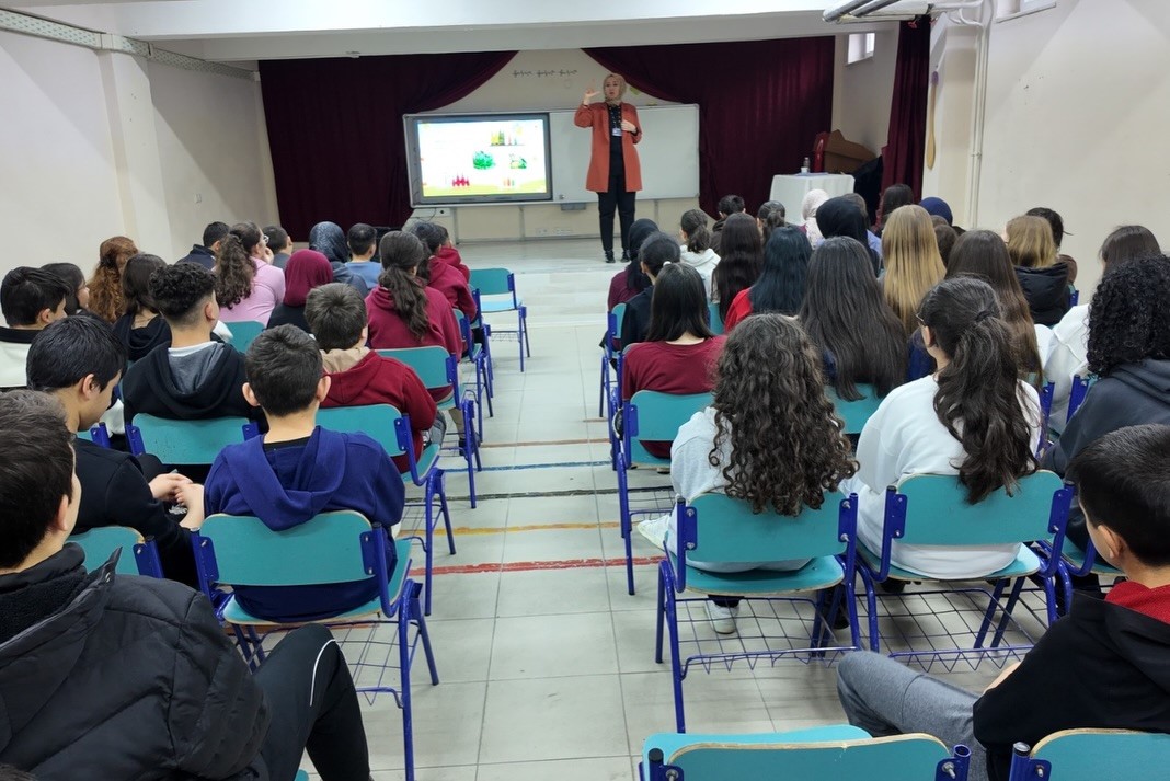 Kütahya’da bin 300 öğrenciye sıfır atık eğitimi
