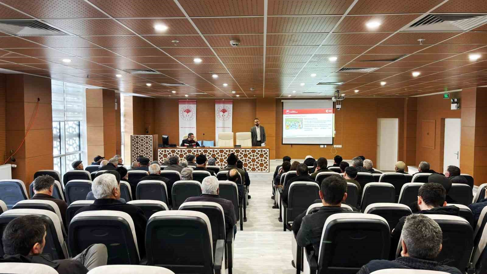 Kütahya’da Bitki Koruma Ürünleri Uygulayıcı Eğitimi düzenlendi
