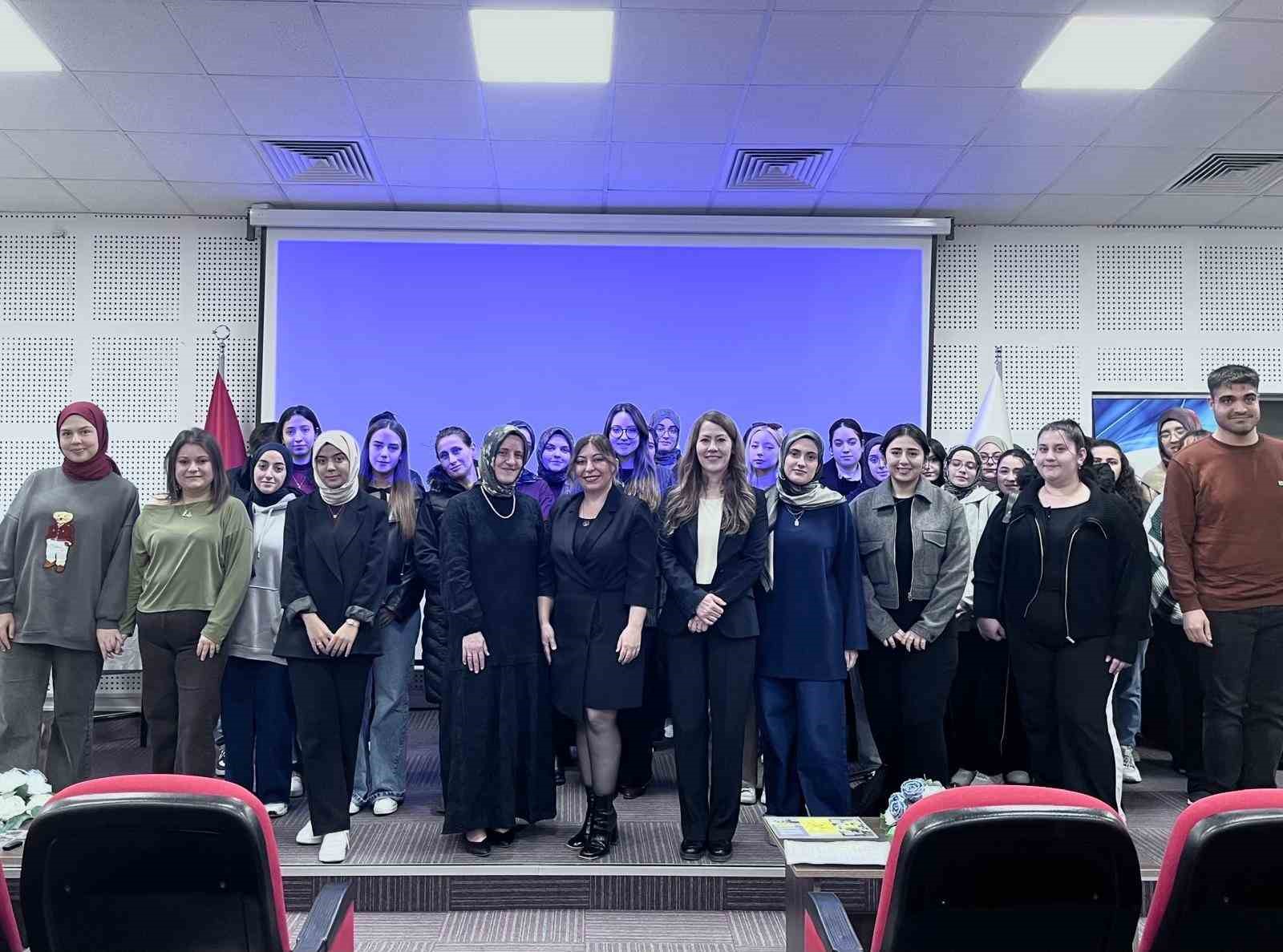 Kütahya’da ’Denetimli Serbestlikte Sosyal Hizmetin Rolü’ konulu panel
